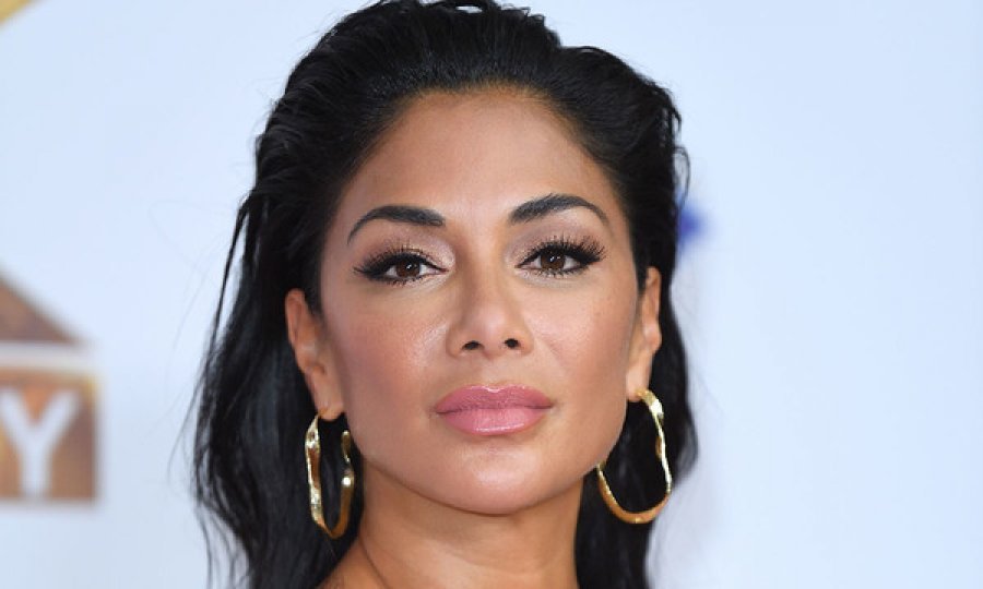 Nicole Scherzinger shfaqet në top-formë