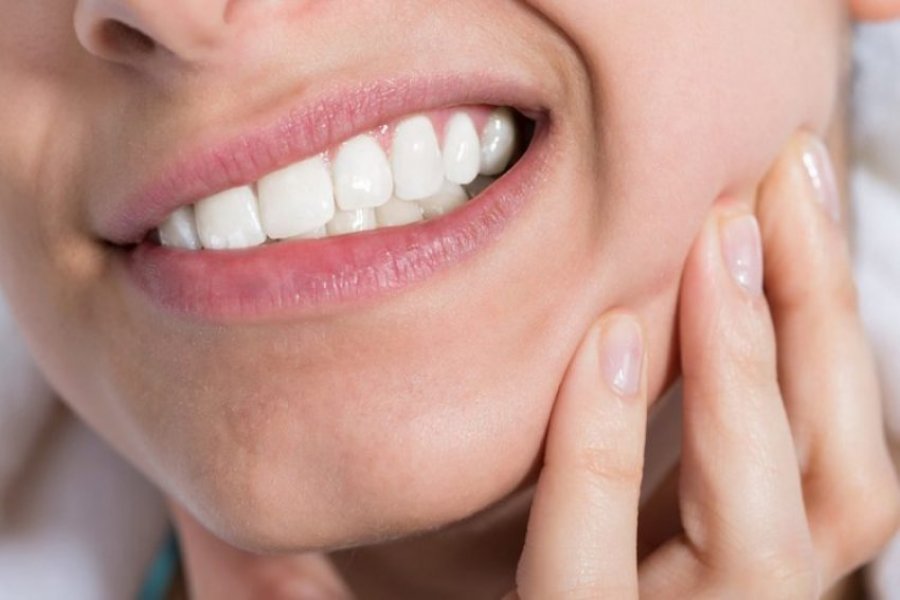 Keni inflamacion në dhëmb? Këto katër bimë janë adutë tuaja