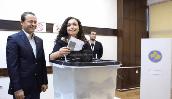 Vjosa Osmani, gruaja më e votuar ndonjëherë në Kosovë