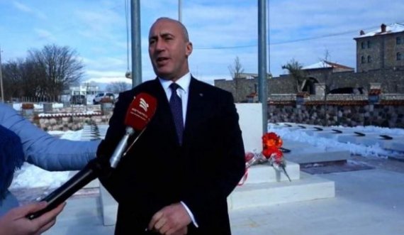 Ramush Haradinaj homazhe në Gllogjan: Nderimi bëhet më i fuqishëm në ditë të shënuara