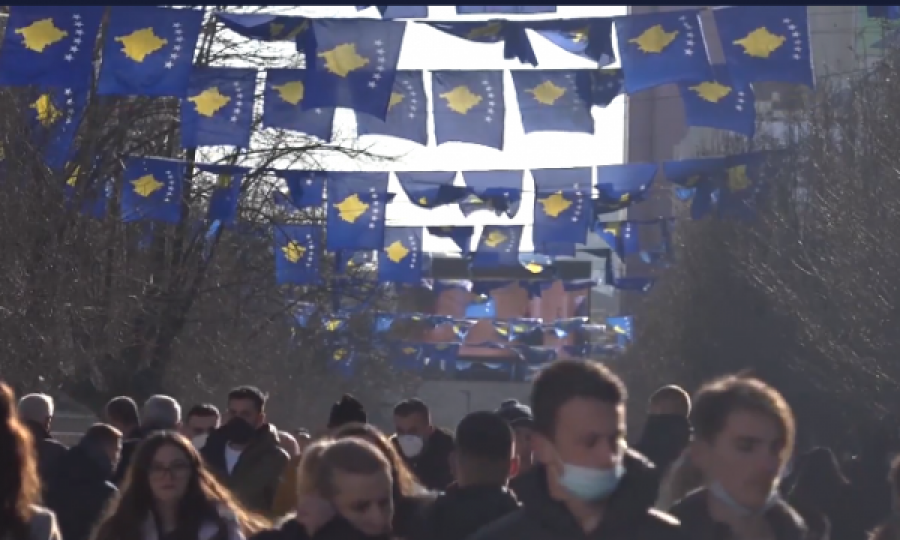 Kosova e injoron motin e ftohtë, feston 13-vjetorin e pavarësisë