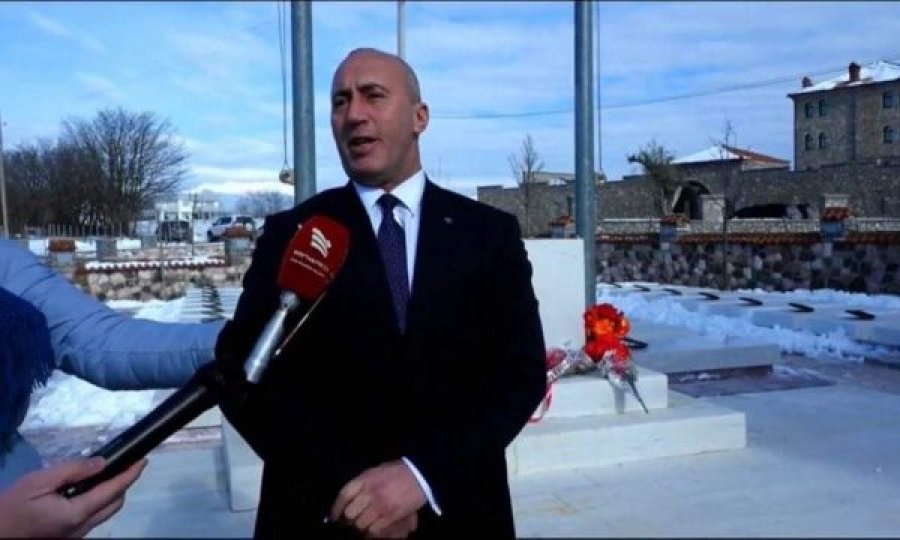 Ramush Haradinaj homazhe në Gllogjan: Nderimi bëhet më i fuqishëm në ditë të shënuara