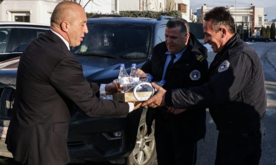 Ramush Haradinaj e nis ditën e pavarësisë me Policinë e Kosovës
