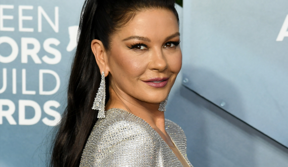  Catherine Zeta-Jones, 51 vjeçarja si çikë e re