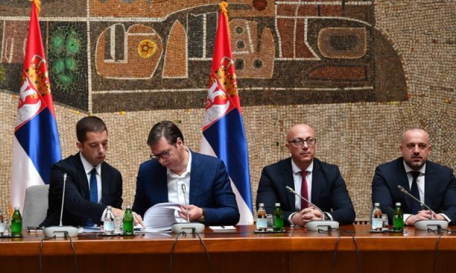 Lista Serbe planifikon kontrollin e 2/3 të ulëseve të komuniteteve