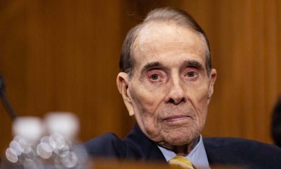  Osmani i uron shërim të shpejtë senatorit amerikan Bob Dole