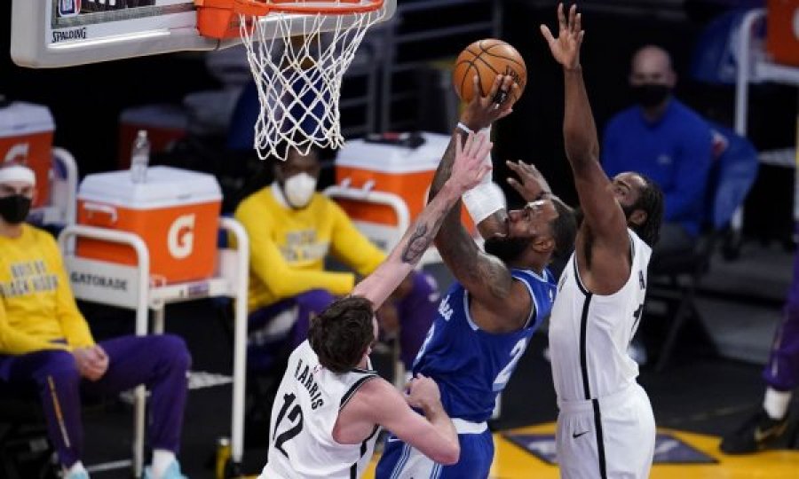 S’mjaftojnë pikët e LeBron James, Lakers pëson disfatë nga Brooklyn