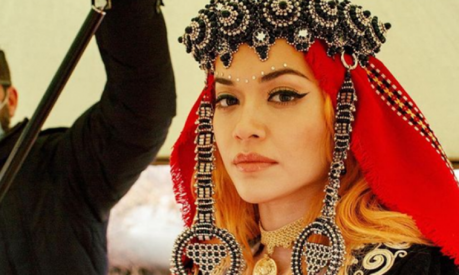 Rita Ora mbetet pa fjalë nga befasia që ia bënë fansat nga Kosova
