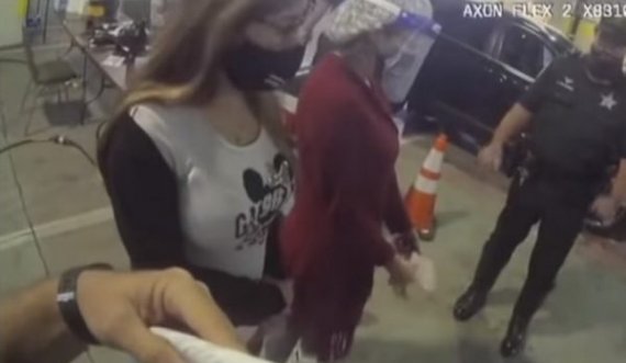 Zbulohet plani, gratë në SHBA maskohen si të moshuara për t’u vaksinuar