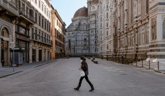 Italia zgjat kufizimet në udhëtim