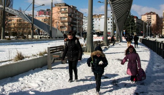 EL PAÍS: Mitrovica, kjo fuçi e qetë baruti në Kosovë