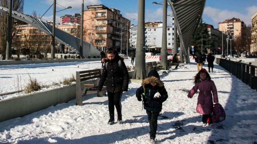 EL PAÍS: Mitrovica, kjo fuçi e qetë baruti në Kosovë