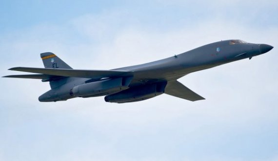 ShBA-ja mesazh Rusisë, dërgon bombardues B-1 në një vend fqinj të saj