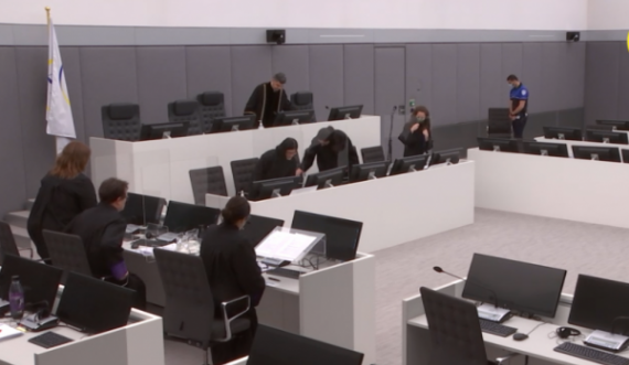 Nis seanca ndaj Gucatit e Haradinajt, gjykatësi e pranon kërkesën e nënkryetarit të OVL-së dhe jep një urdhër