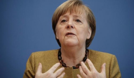 Angela Merkel paralajmëron një valë të tretë nëse hapja e vendit nuk bëhet si duhet