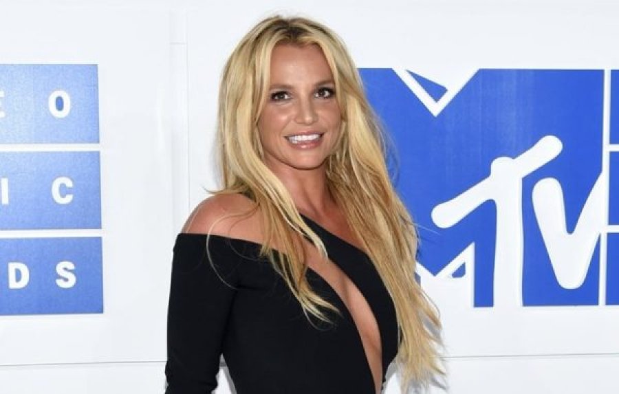 Britney Spears humb peshë pa dietë, pa palestër, por me një veprim që mund ta bësh dhe ti