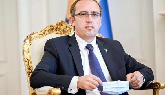 “Numri i rasteve është rritur dy javët e fundit”, Avdullah Hoti flet me ministrin e Shëndetësisë për masat anti-Covid