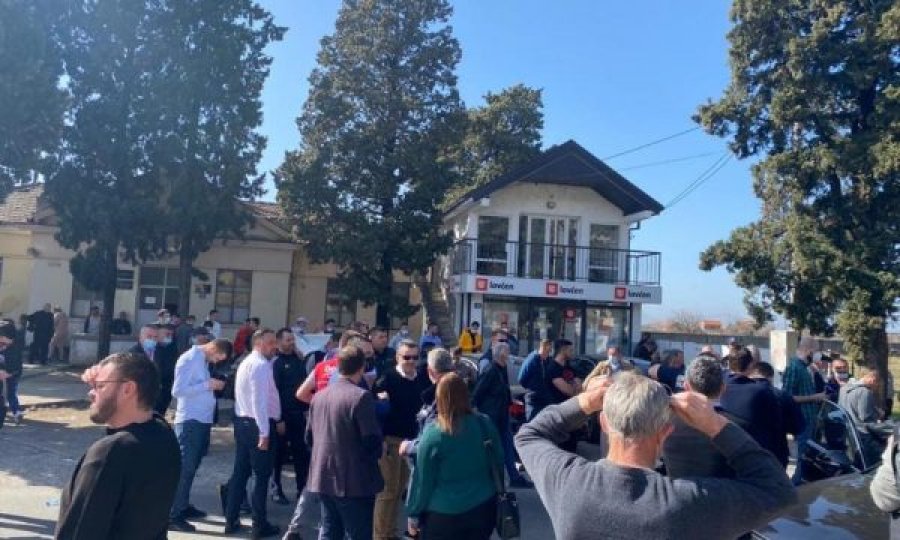 Kryetari i Tuzit: Të gjithë ata që dje u arrestuan, janë liruar