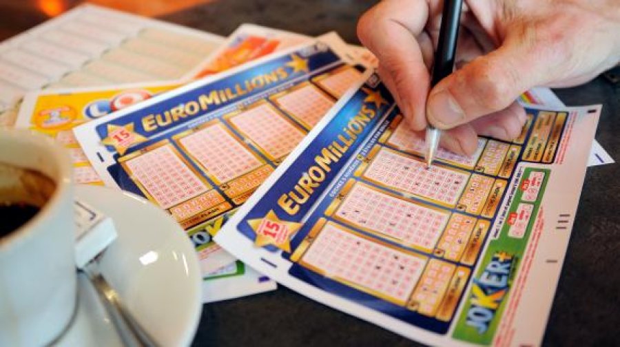 Një zviceran fiton shumën rekorde në Euromillions: 228 milionë franga