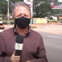 Aksident mes motoçikletave gjatë raportimit live të gazetarit