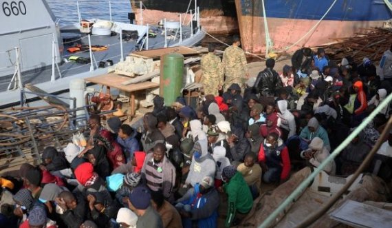 15 të vdekur nga përmbytja e anijes në Libi