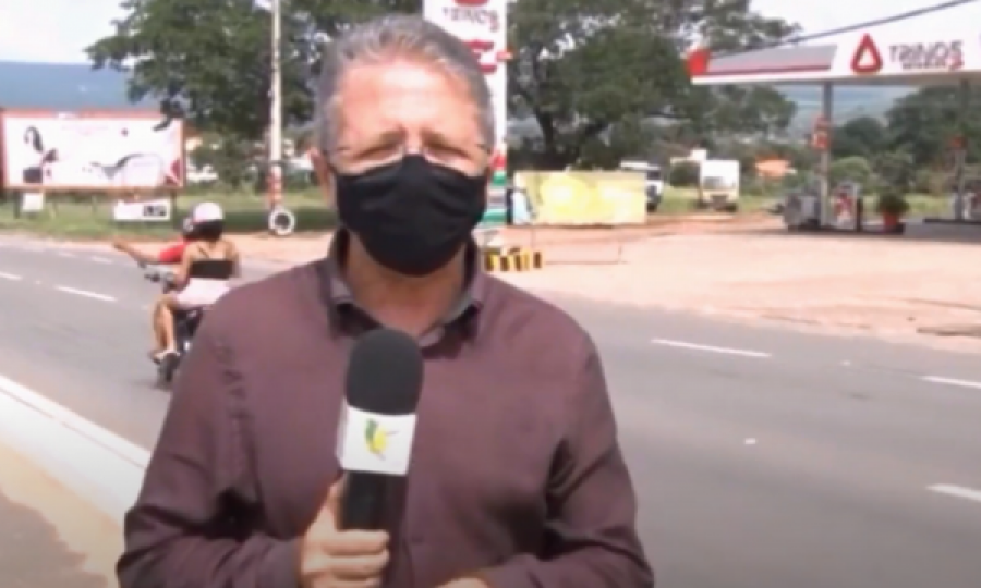 Aksident mes motoçikletave gjatë raportimit live të gazetarit