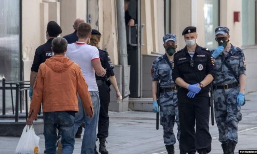 COVID-19 dhe rritja e autoritarizmit