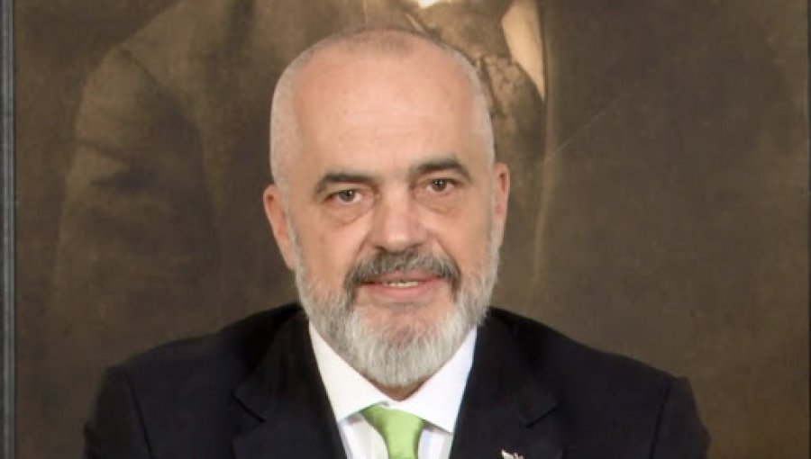  Shqipëria siguron vaksinën, Edi Rama thotë se do të vaksinohen edhe mjekët në Prishtinë 