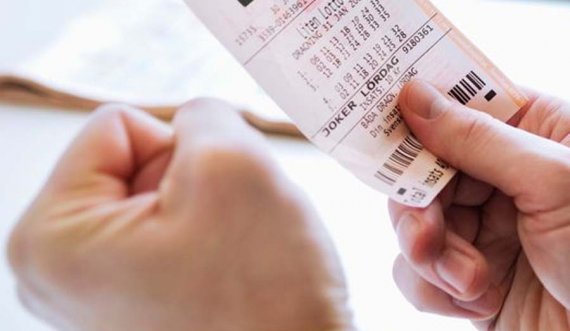  Dikujt “i dhezi” më 2021, një person fitoi rreth 40 milionë funte në lotari 