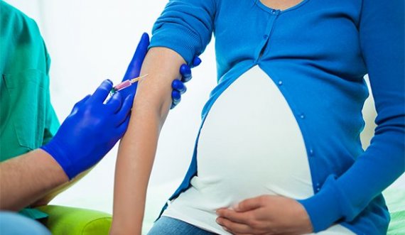 A mund ta marrin gratë shtatzëna vaksinën kundër COVID-19?