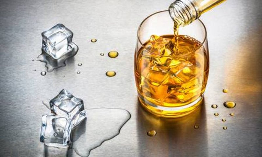 Alkooli shkatërron funksionin e trurit të adoleshentëve