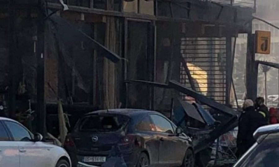 Labinot Tahiri reagon për shpërthimin në Ferizaj: Lutuni për shpëtimin e të lënduarve