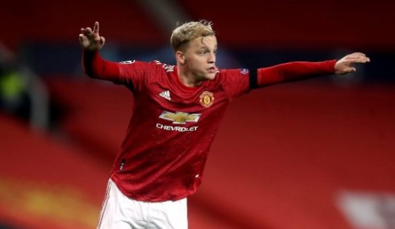 Van de Beek këshillohet urgjentisht të largohet nga Manchester United