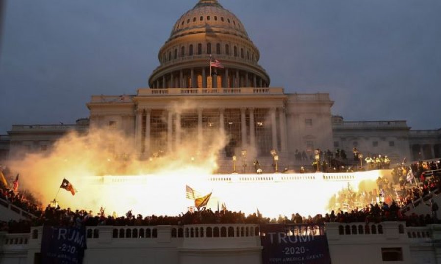 Kongresi amerikan ishte sulmuar edhe më herët, ishin vendosur edhe bomba