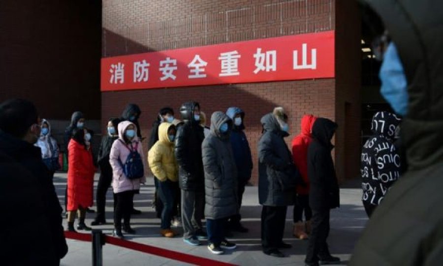 Qyteti kinez me 11 milion banorë ndalon njerëzit të largohen, në përpjekje për të parandaluar COVID-19