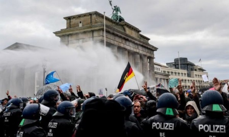 Frika nga ajo që ndodhi në Washington – Bundestagu gjerman forcon sigurinë
