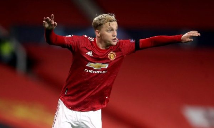 Van de Beek këshillohet urgjentisht të largohet nga Manchester United