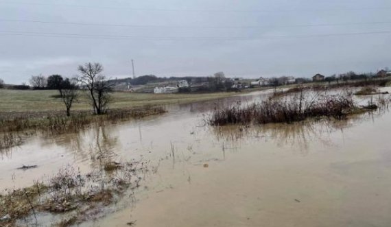 Reshjet e shiut shkaktojnë dëme në Suharekë, kryetari i komunës publikon fotot