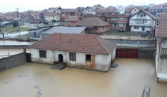 Pamje nga vërshimet në Carallukë të Malishevës