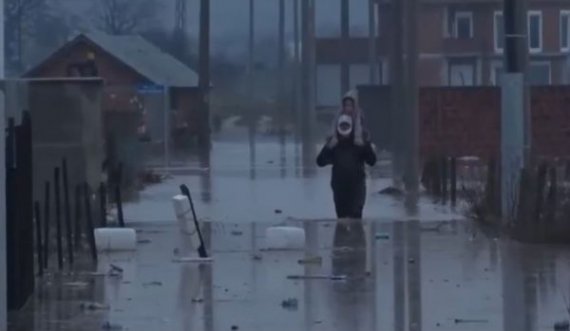 Vërshimet, disa familje në Drenas mbesin të ngujuara gjithë ditën
