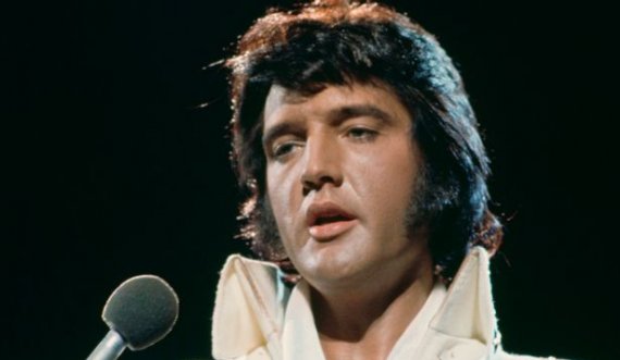 Autopsia e Elvis Presley/ Çfarë e shkaktoi vdekjen e këngëtarit, dëmtimi në kokë që i dha fund jetës së tij