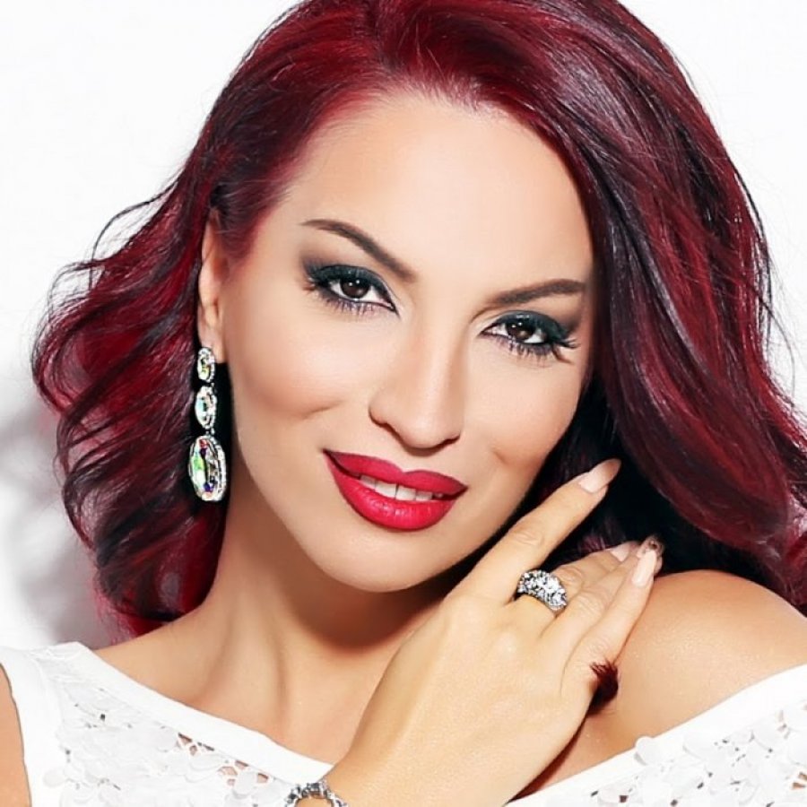 ‘Do bëj dasmë gjigante’, këngëtarja shqiptare pranon për herë të parë se është në një lidhje