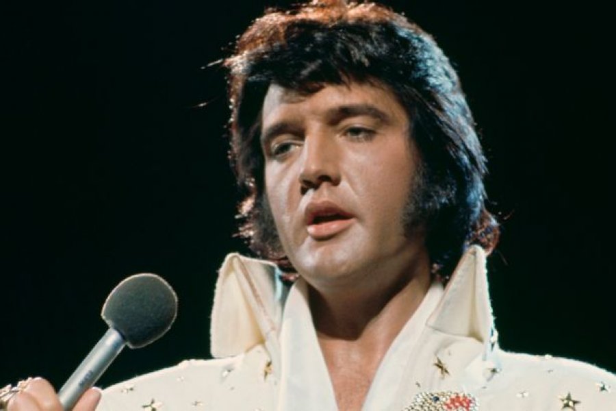 Autopsia e Elvis Presley/ Çfarë e shkaktoi vdekjen e këngëtarit, dëmtimi në kokë që i dha fund jetës së tij