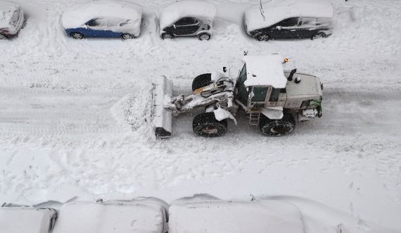 Moti i keq pushton Europën, stuhitë e dëborës drejt Ballkanit