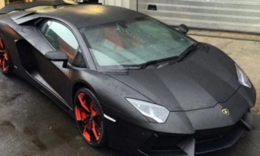 Aguero: Lamborghinin ma kanë mbuluar merimangat, s’e di pse dreqin e bleva