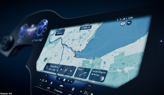 Mercedes-Benz ka zbuluar një ekran inteligjent ‘Hyperscreen’ 
