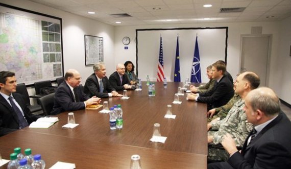 I përzgjedhuri i Joe Biden për ta udhëhequr CIA’n William Burns kishte vizituar Kosovën