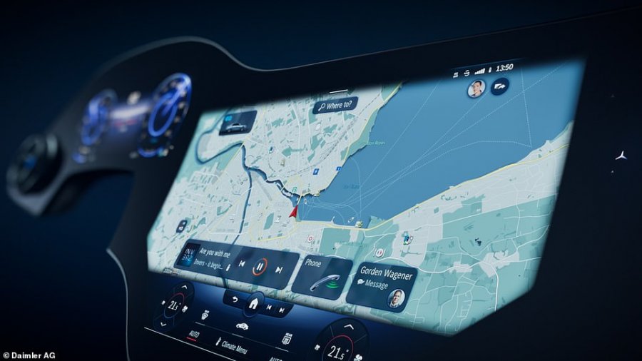 Mercedes-Benz ka zbuluar një ekran inteligjent ‘Hyperscreen’ 