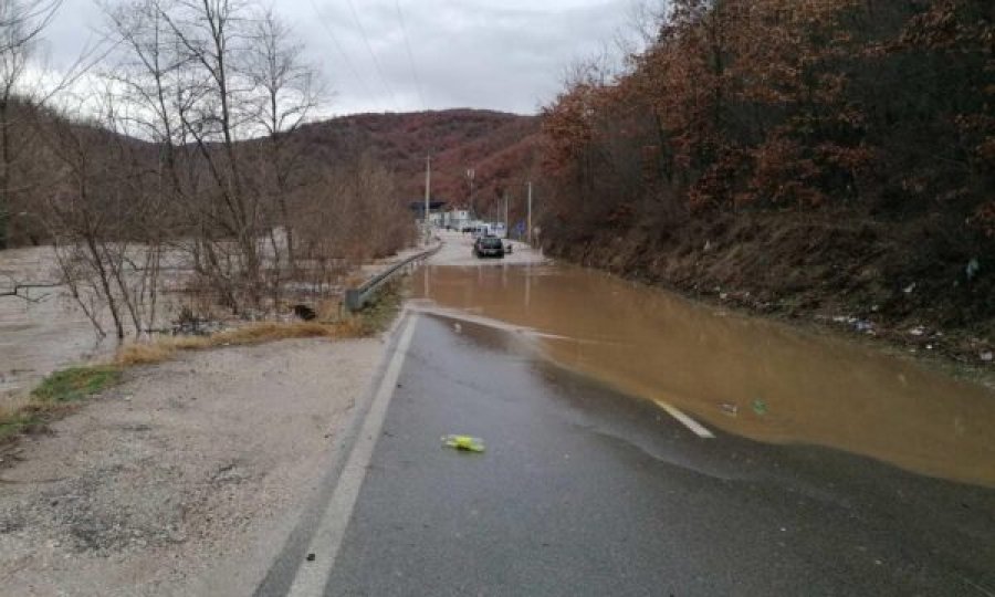 Bllokohet kufiri, ky është njoftimi i fundit