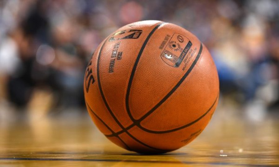 Shtyhen dy ndeshje në NBA, për shkak të rasteve me koronavirus